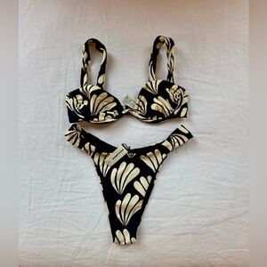 Zulu & Zephyr Black & Cream Shell-Print Bikini Set- Top US 2/Bottom US 4